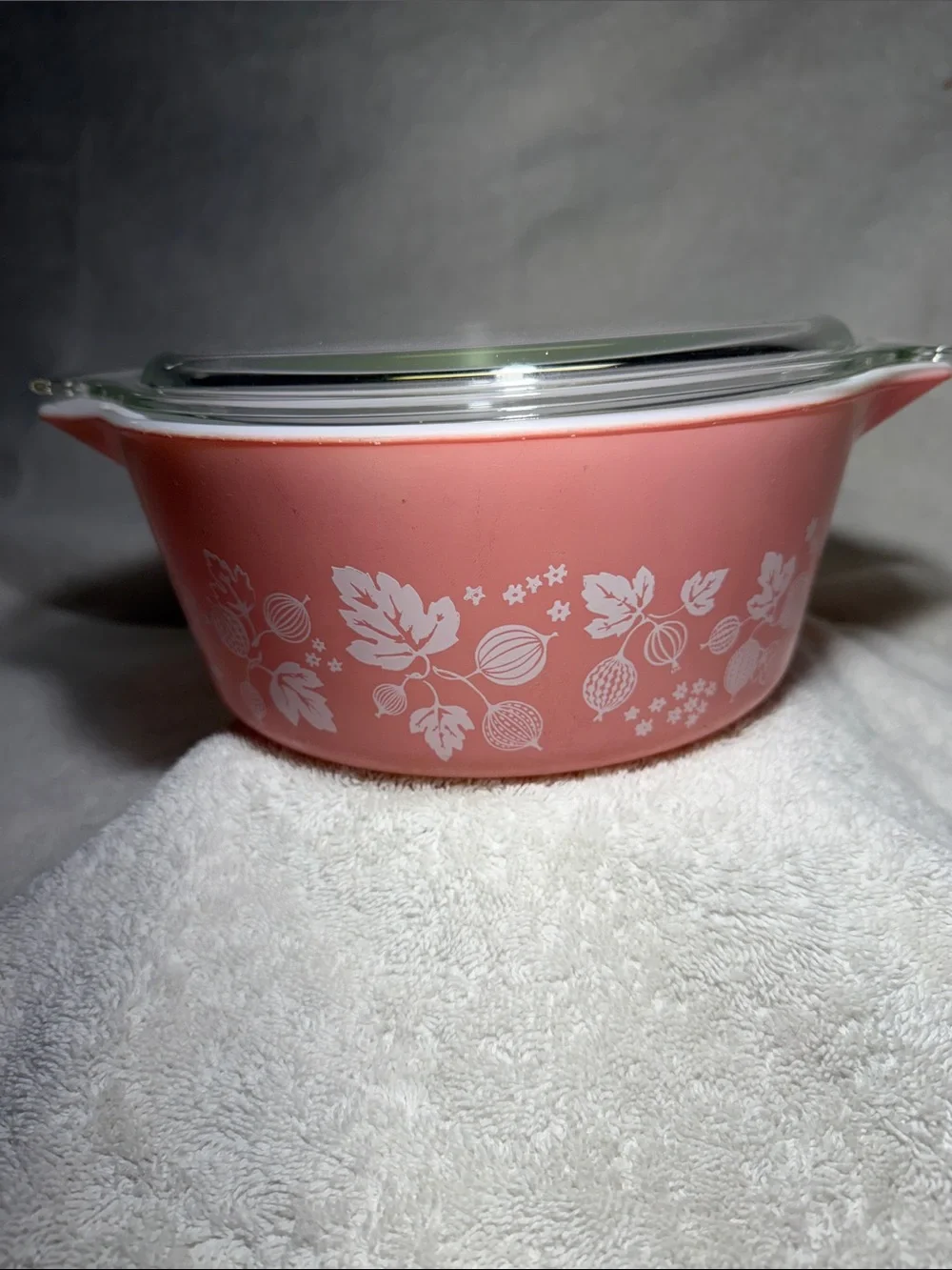 Pyrex Vintage Pink Gooseberry Pattern Covered Casserole Dish  #475-B 2 1/2 Quart